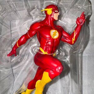 NEW IN BOX - DC Comics Flash Figure Collectible